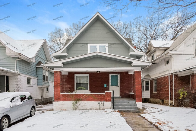 Building Photo - 3344 Chestnut Ave