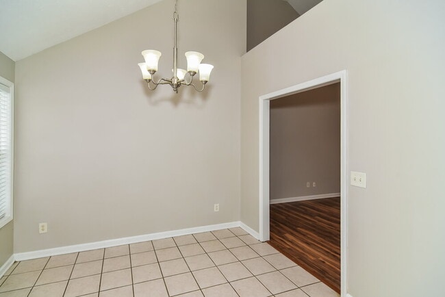 Photo - 9010 Lomond Dr