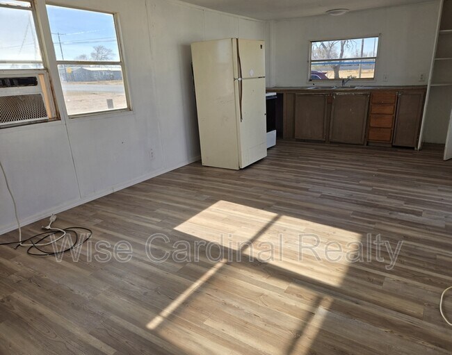 Photo - 502 N Avenue F