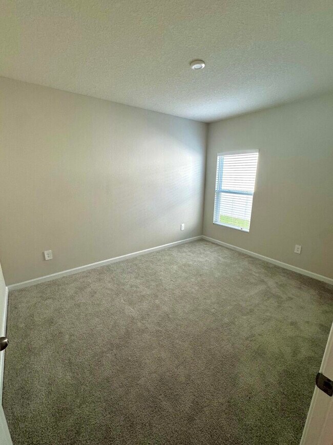 Photo - 461 Cherimoya St