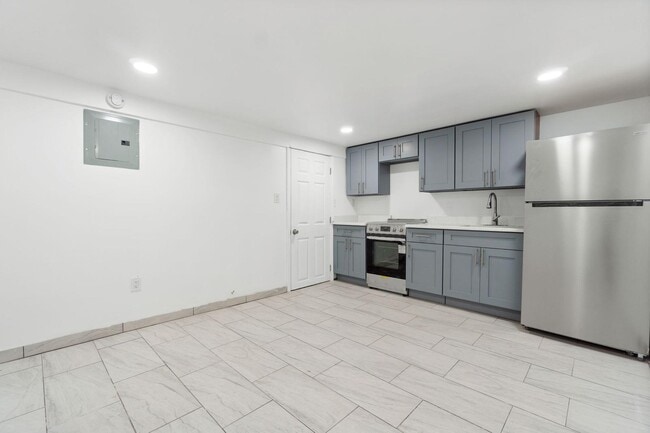 Photo - 130 Elmwood Ave Unit 1