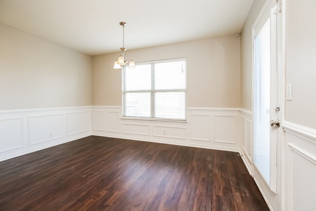 Photo - 1814 Colyn Avenue