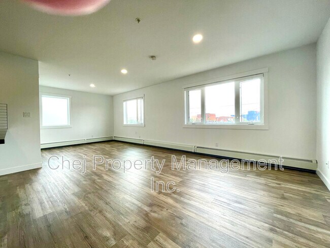 Photo - 10882 98 St NW Unit 307