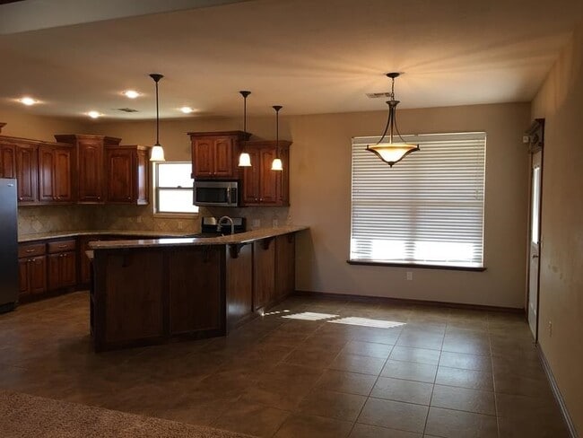 1213 Red Rock Dr