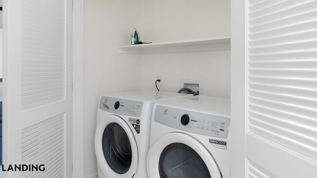 Photo - 1007 S Mint St Unidad 715