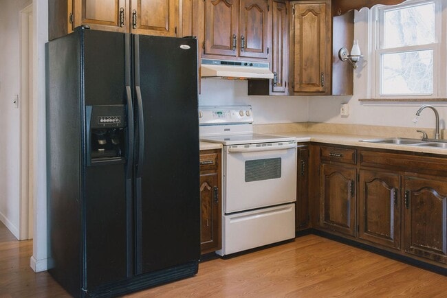 Photo - 114 Thompson St Unit Rear