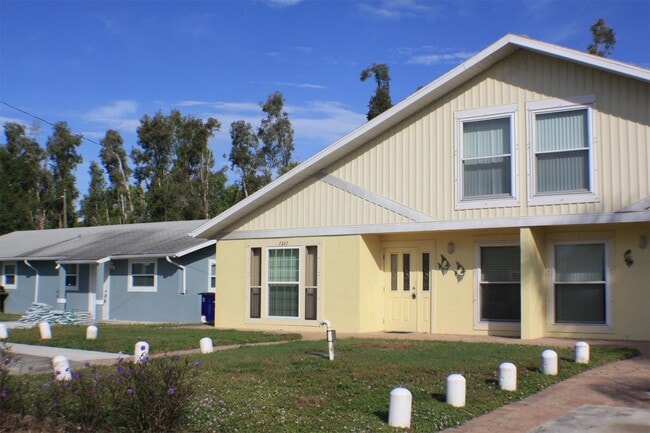 Building Photo - 7247 Albany Rd