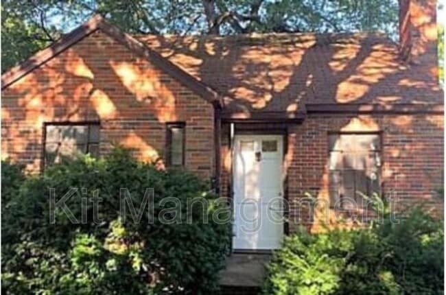 Building Photo - 4649 Burnham Ave