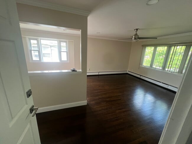 Building Photo - 548 S 9th Ave Unit 2