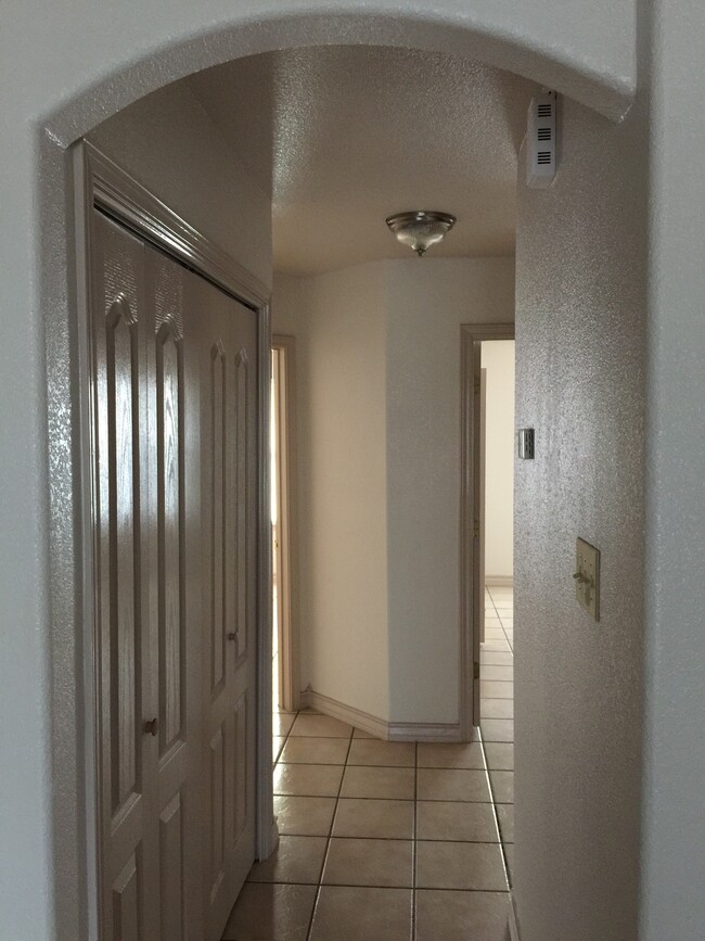Photo - 7123 Rosson Rd Unidad #5