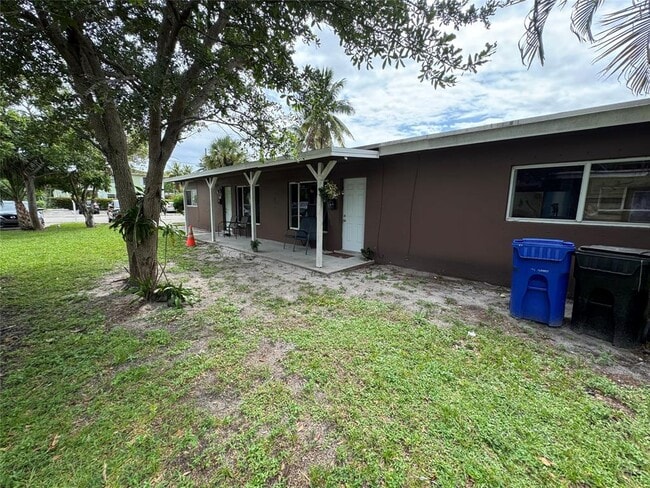 Photo - 911 SW 15th Ter Unit 1