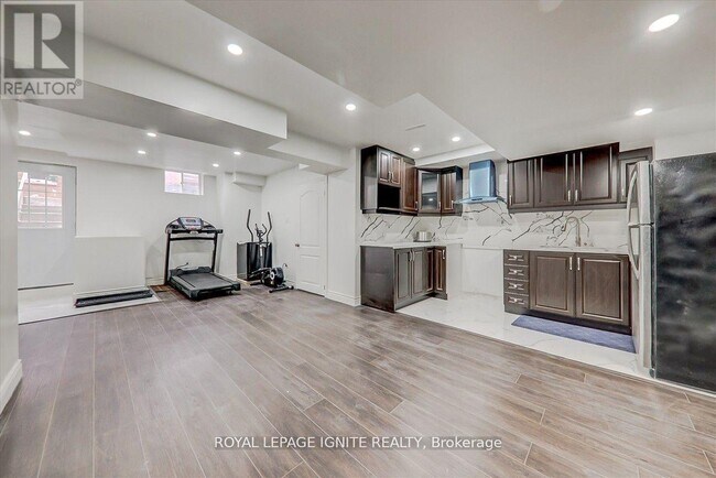 Photo - 114 Lawrence Pilkington Ave