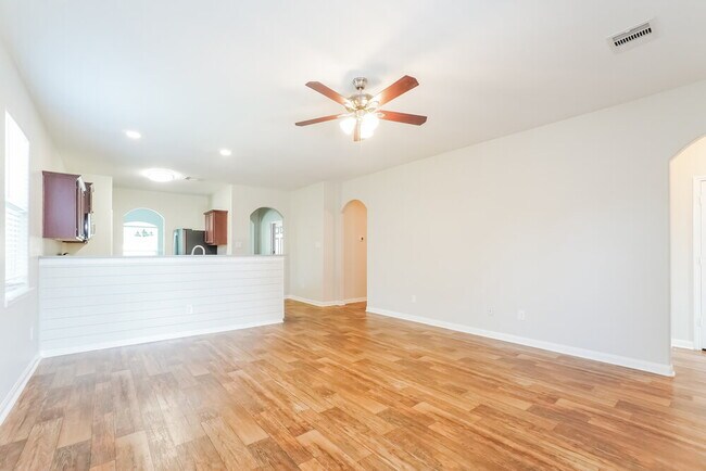 Photo - 2003 Lost Pine Ct Casa