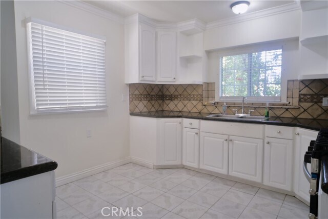 Photo - 8163 Willis Ave