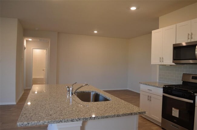 Photo - 1806 Windsor Blvd