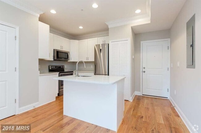Building Photo - H Street Prime Rental