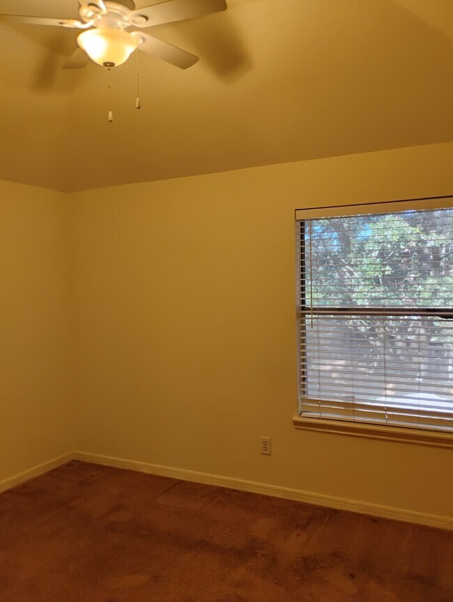 Photo - 231 Cedar Elm Ln