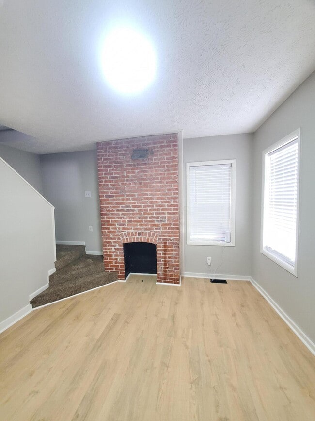 Photo - 33 S Cypress Ave