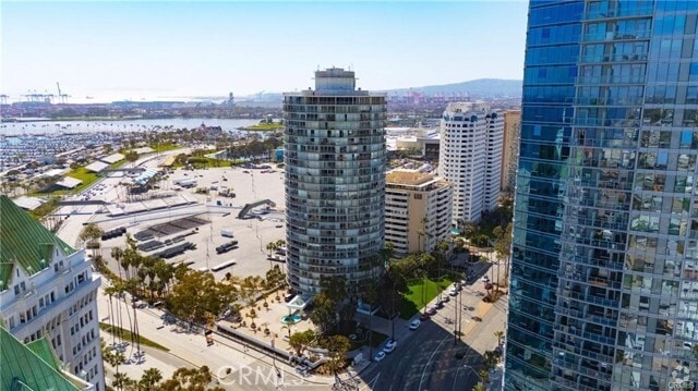 Building Photo - 700 E Ocean Blvd Unit 2602 Rental