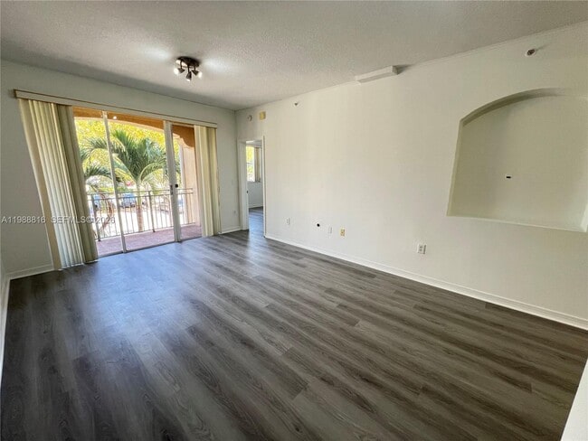 Photo - 6420 NW 114th Ave Unidad 1323