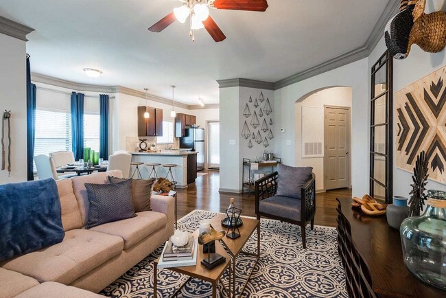 Photo - Live the Lifestyle You Deserve! Unit CSL