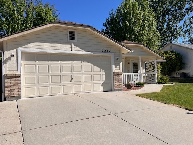 Photo - 7332 W Devonwood Dr