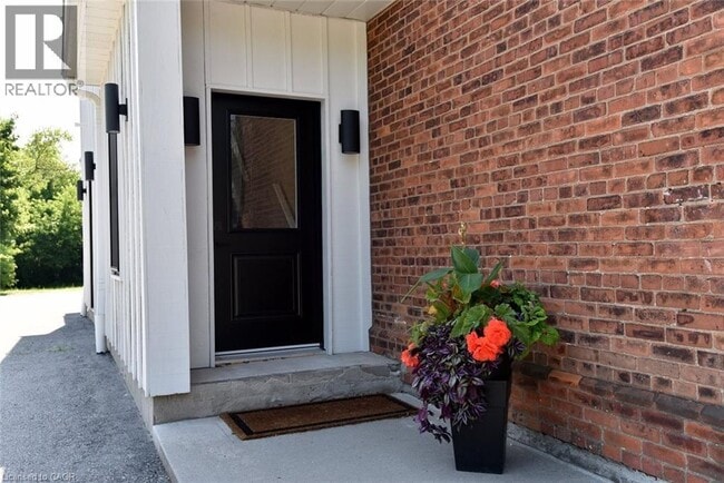 Photo - 284 Wilson St E Unité 201