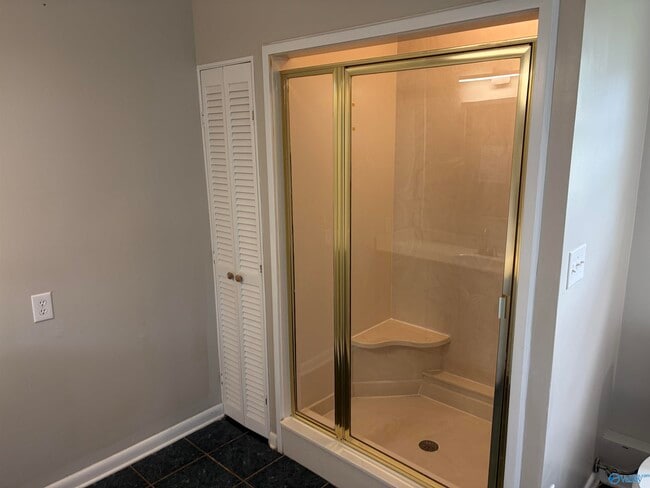 Photo - 2109 Villaret Dr SW