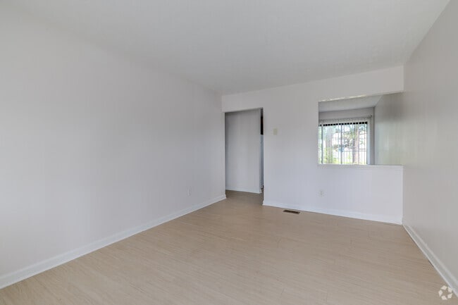 1BR, 1BA - 615SF - Living Area