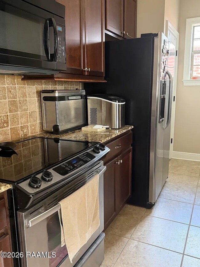 Photo - 211 Milton Estates