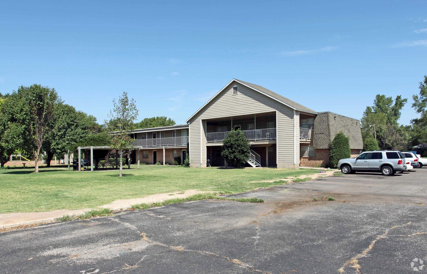 Photo - West Oaks Apartments