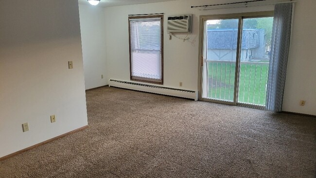 Building Photo - 935 11th Ave S Unit 8