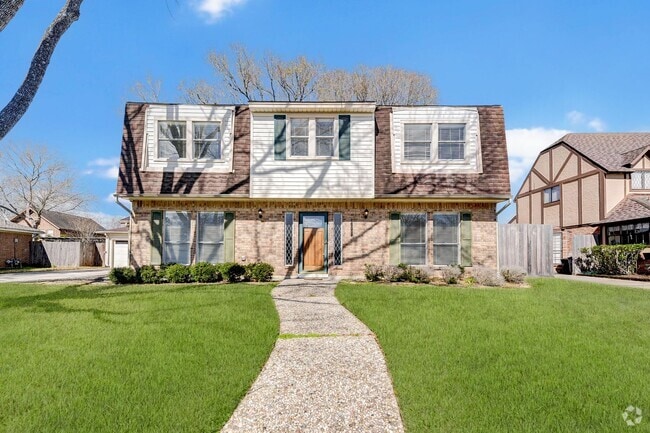 Building Photo - 4 bed home in the Clear Lake Area