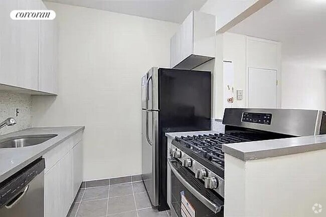 Building Photo - 414 E 119th St Rental