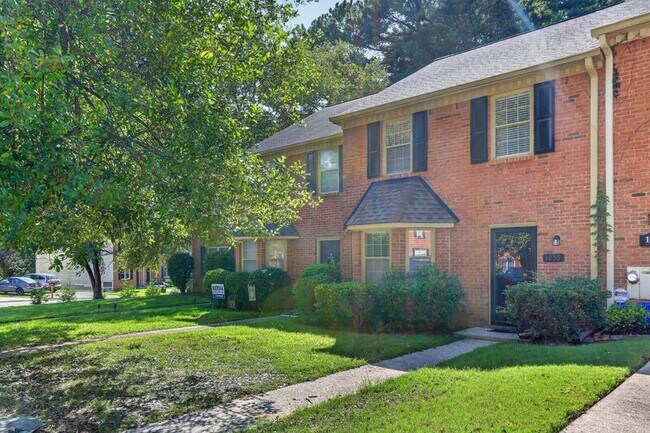 Photo - 1055 Westfield Trace