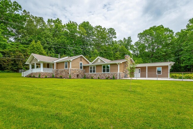 Building Photo - 2134 Morris Hill Rd Rental