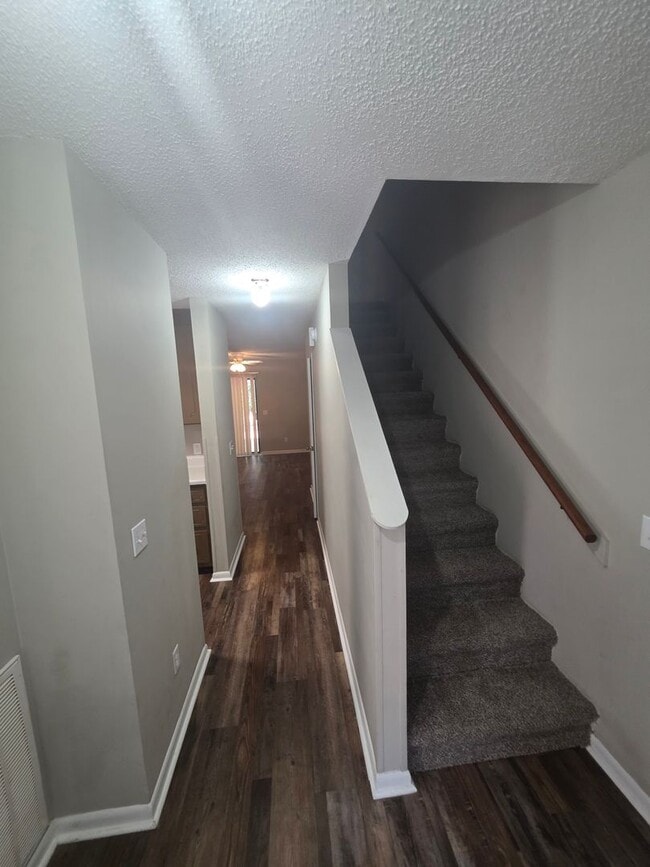Photo - 210 Candlebrook Dr Unit 210 Candlebrook Drive