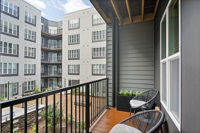 1 Bedroom- Balcony