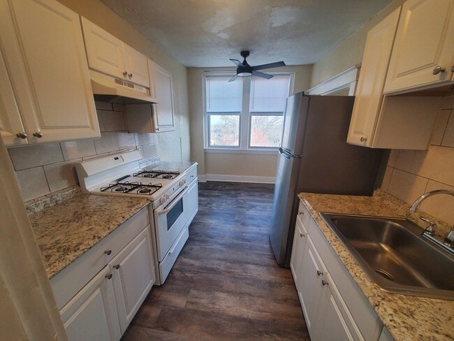 Photo - 415 County St Unit 512