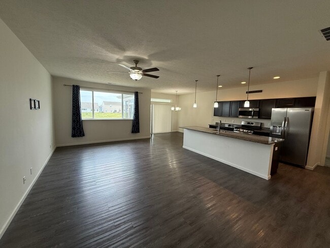 Photo - 3 Bed 2 Bath Home!