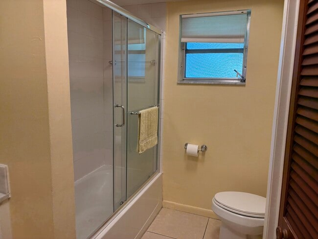 Bath - 1265 Kasamada Dr