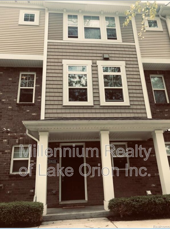 Building Photo - 1061 N Sherman Dr Unit B