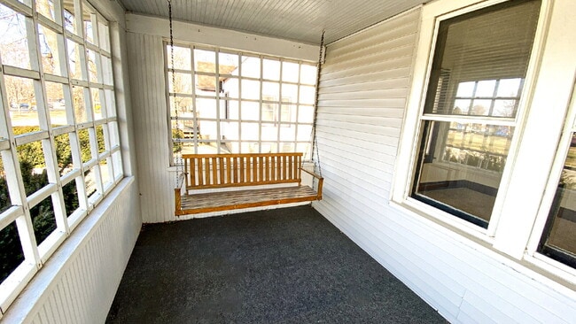 Photo - Ottawa South Side – Single-Family Home for Rent