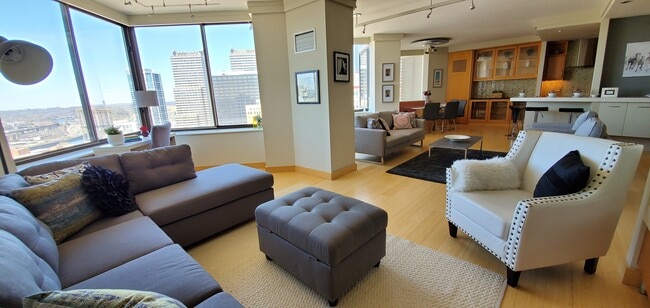 Photo - 210 W Rittenhouse Square Unidad 2703-04