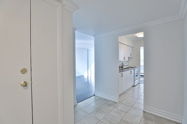 Photo - 484 Avenue Rd Unit 3 Bed