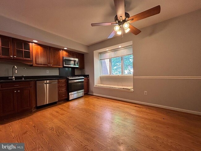 Photo - 412 Five Farms Ln
