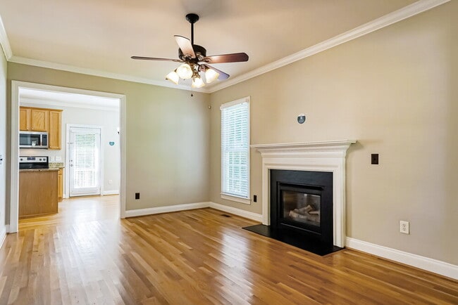 Photo - 861 Stroud Cir