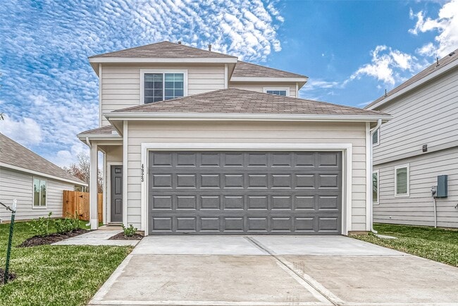 Photo - 4923 Luke Matthew Dr