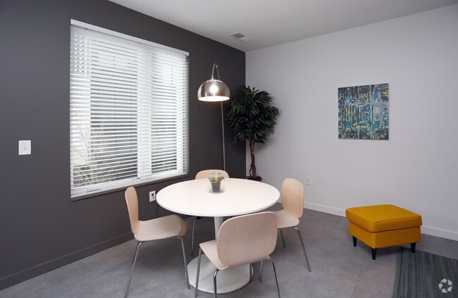 Dining Area/1BR, 1BA - 834 SF