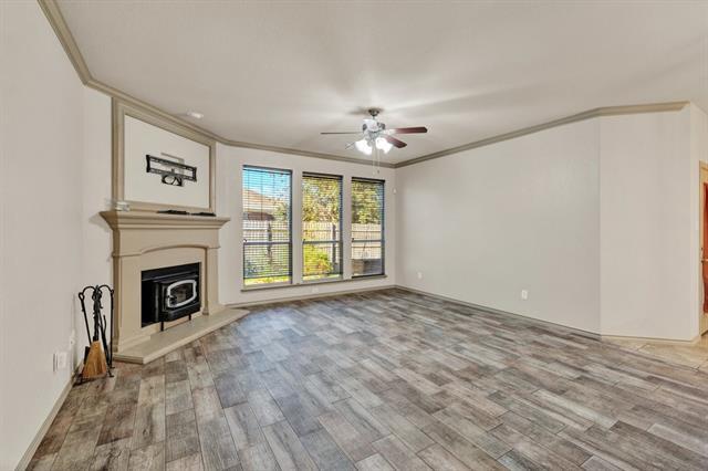 Photo - 10913 Middleglen Rd
